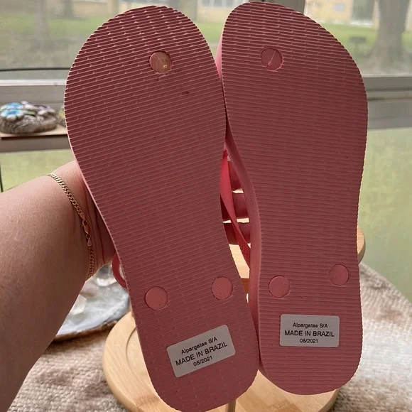 Havaianas Pink Platform Sandals🌸🌸 - Picture 4 of 10